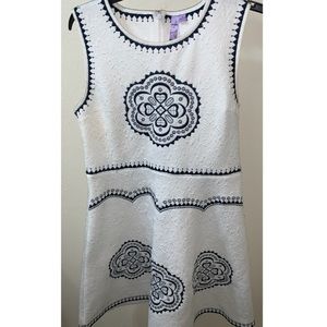 Alya White & Blue printed dress L Mint Condition